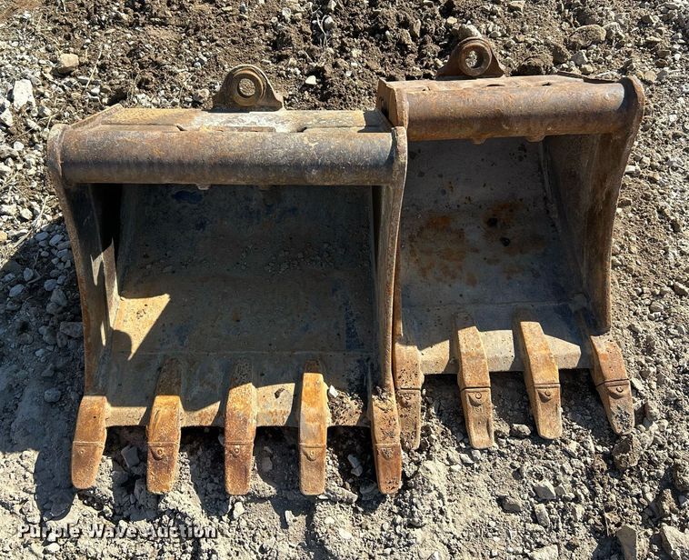 image for item EK2724 2013 New Holland E35B mini excavator