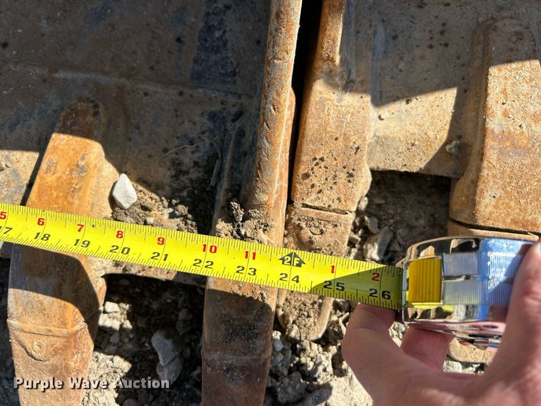 image for item EK2724 2013 New Holland E35B mini excavator