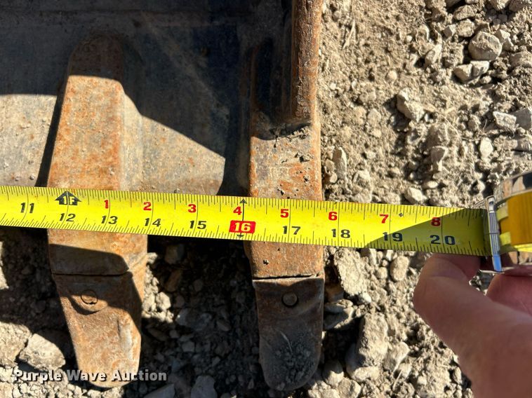 image for item EK2724 2013 New Holland E35B mini excavator