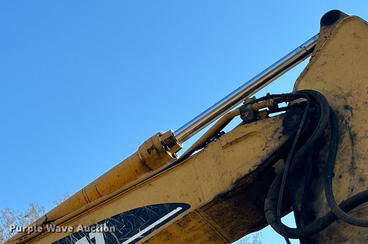 image for item EK2737 2003 Caterpillar 325C L excavator