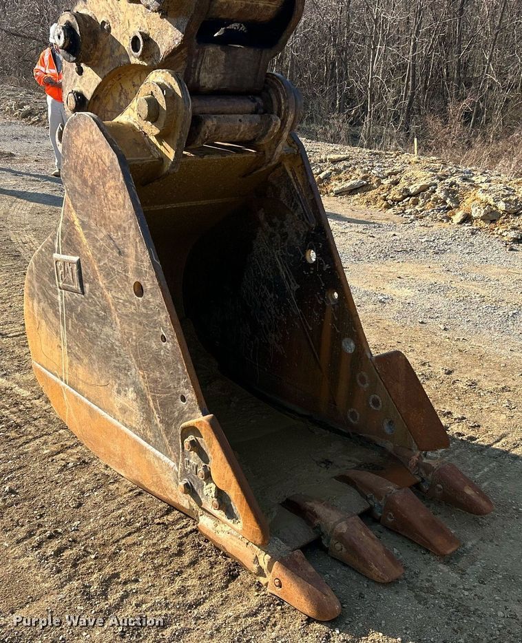 image for item EK2737 2003 Caterpillar 325C L excavator