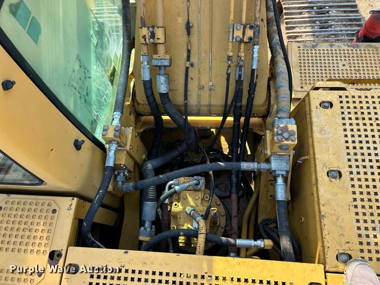 image for item EK2737 2003 Caterpillar 325C L excavator