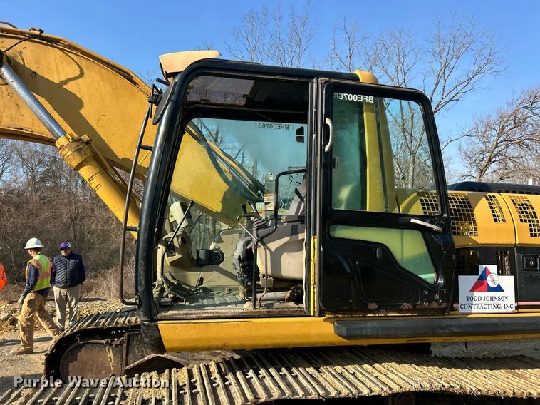 image for item EK2737 2003 Caterpillar 325C L excavator