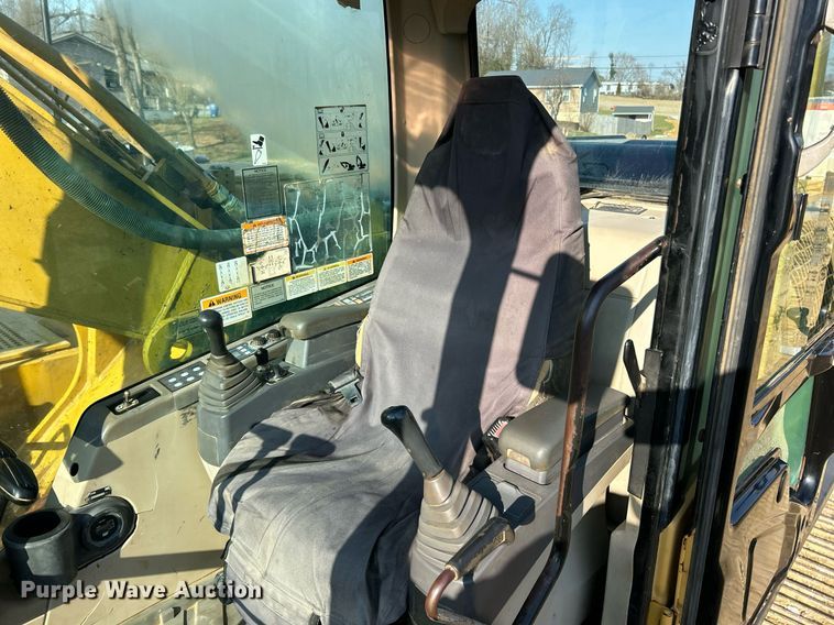 image for item EK2737 2003 Caterpillar 325C L excavator