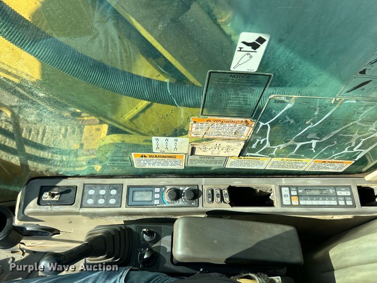 image for item EK2737 2003 Caterpillar 325C L excavator