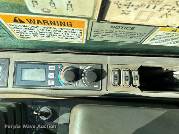 image for item EK2737 2003 Caterpillar 325C L excavator