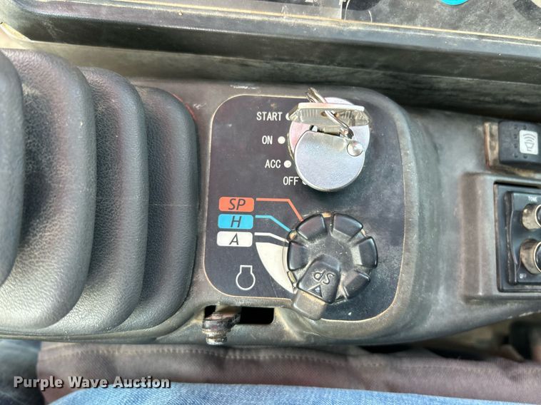 image for item EK2738 2007 Link-Belt 160X2 excavator