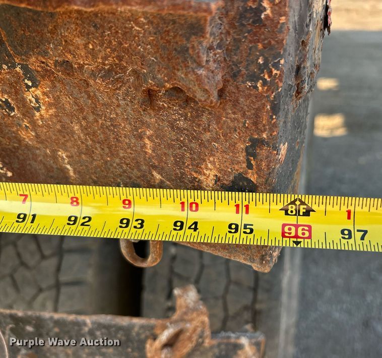 image for item EK2739 1999 Sterling L8511 dump truck