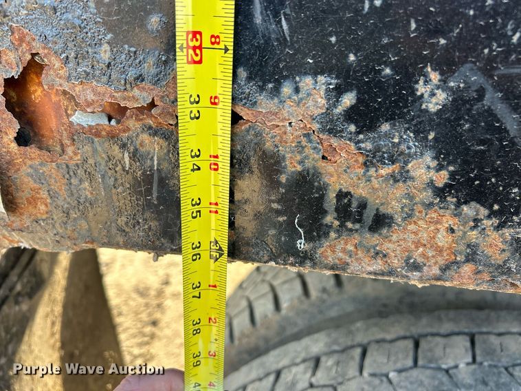 image for item EK2739 1999 Sterling L8511 dump truck