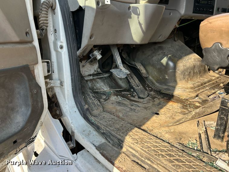 image for item EK2739 1999 Sterling L8511 dump truck