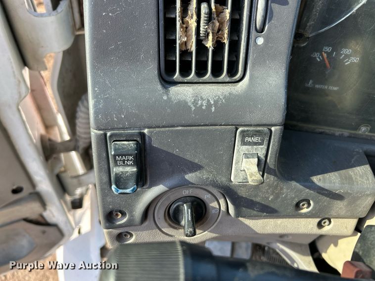 image for item EK2739 1999 Sterling L8511 dump truck