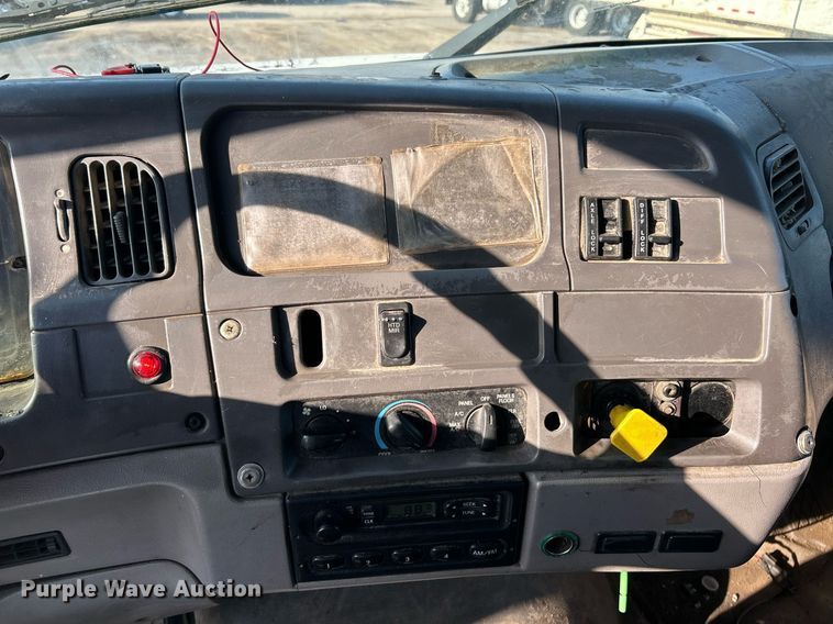 image for item EK2739 1999 Sterling L8511 dump truck