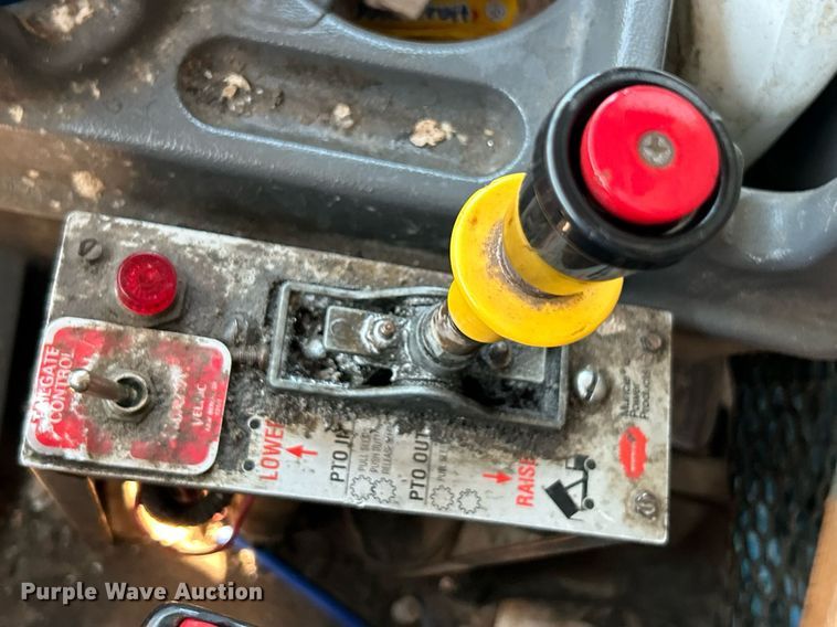 image for item EK2739 1999 Sterling L8511 dump truck