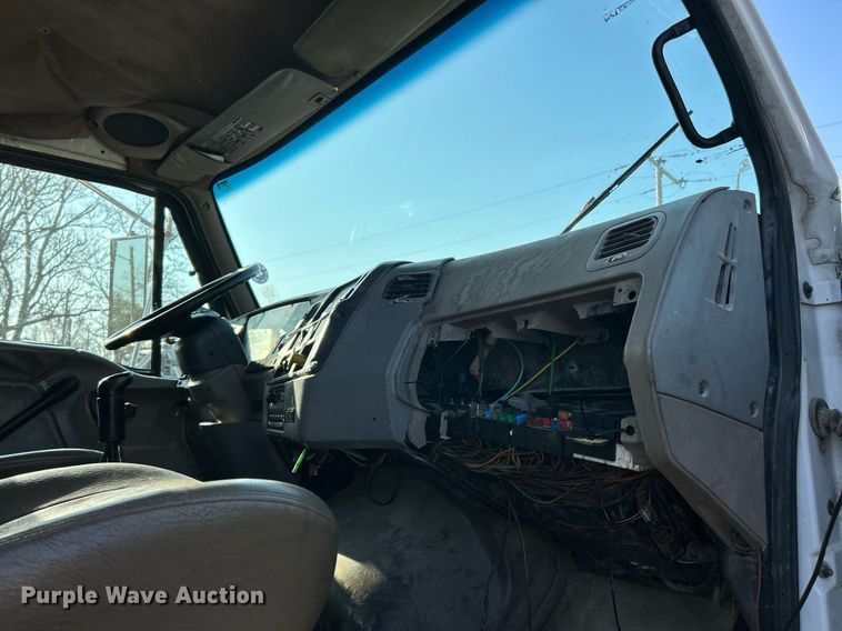 image for item EK2739 1999 Sterling L8511 dump truck