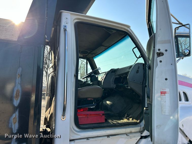 image for item EK2739 1999 Sterling L8511 dump truck