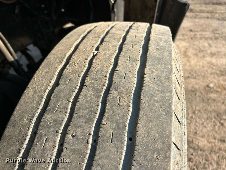 image for item EK2739 1999 Sterling L8511 dump truck