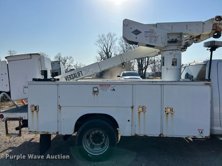 image for item EK2740 2012 Dodge Ram 5500 bucket truck