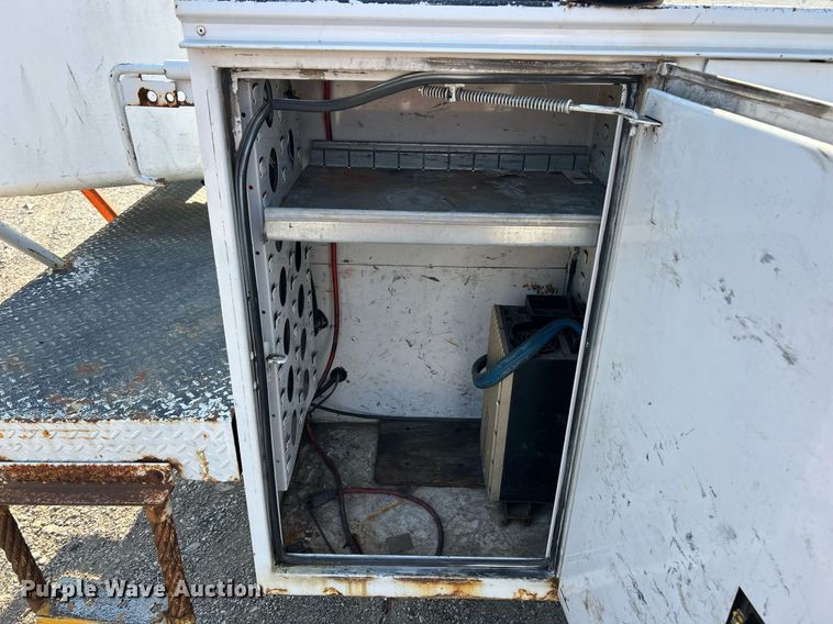 image for item EK2740 2012 Dodge Ram 5500 bucket truck