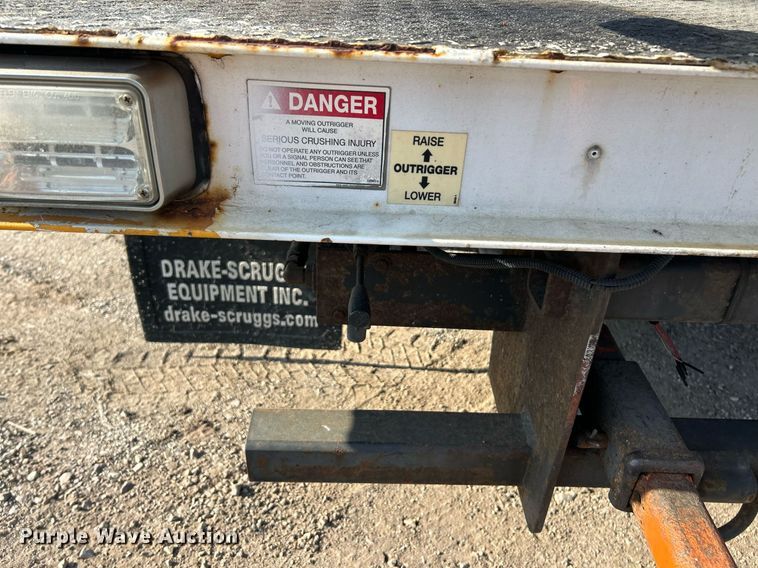 image for item EK2740 2012 Dodge Ram 5500 bucket truck