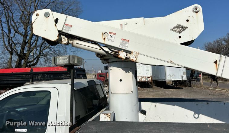 image for item EK2740 2012 Dodge Ram 5500 bucket truck