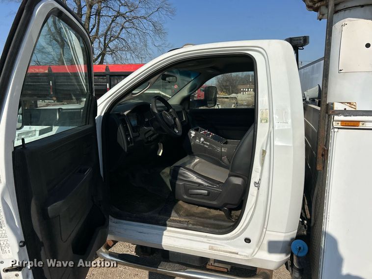 image for item EK2740 2012 Dodge Ram 5500 bucket truck