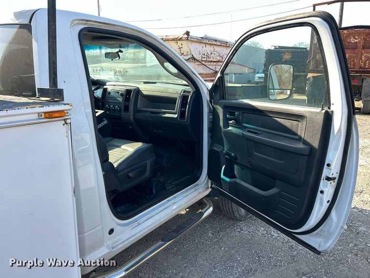 image for item EK2740 2012 Dodge Ram 5500 bucket truck