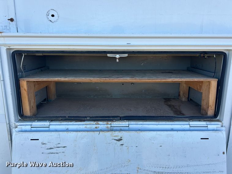 image for item EK2752 2013 Hino 338 utility / service truck