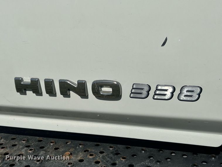 image for item EK2752 2013 Hino 338 utility / service truck