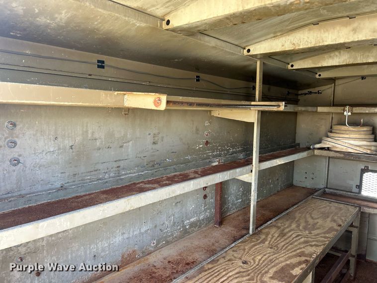 image for item EK2752 2013 Hino 338 utility / service truck