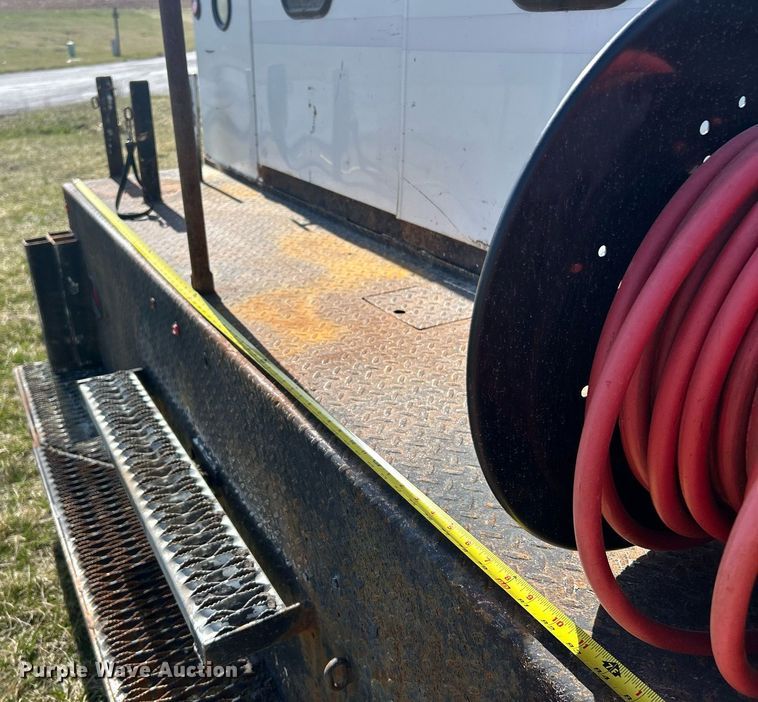 image for item EK2752 2013 Hino 338 utility / service truck