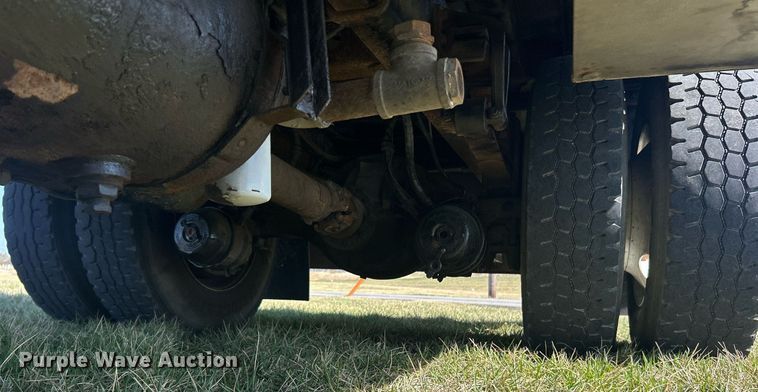 image for item EK2752 2013 Hino 338 utility / service truck