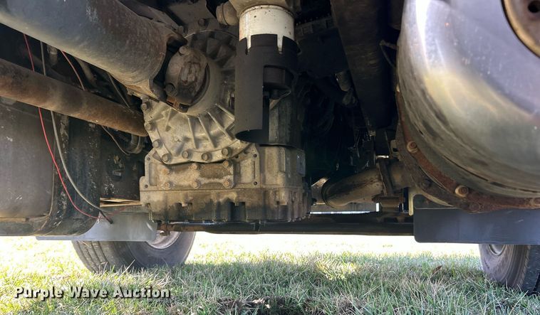 image for item EK2752 2013 Hino 338 utility / service truck