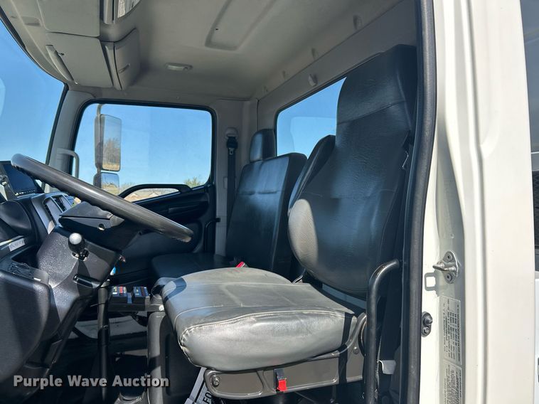 image for item EK2752 2013 Hino 338 utility / service truck