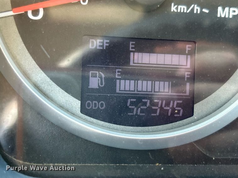 image for item EK2752 2013 Hino 338 utility / service truck