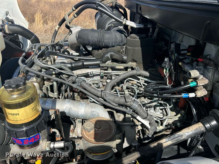 image for item EK2752 2013 Hino 338 utility / service truck