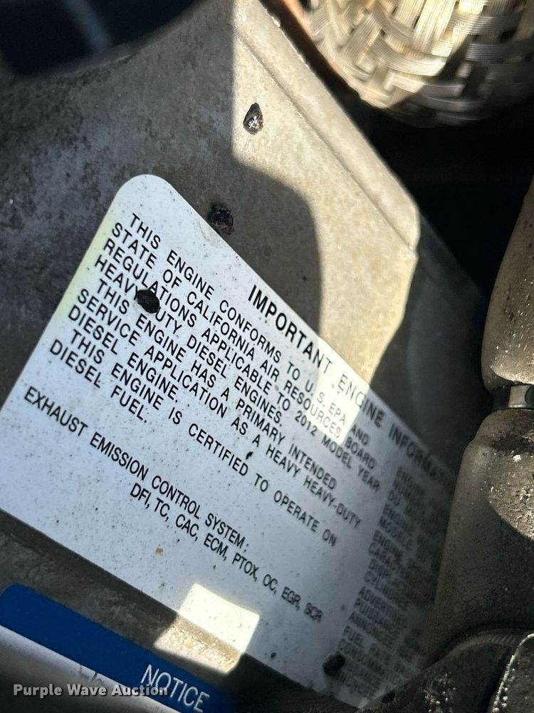 image for item EK2752 2013 Hino 338 utility / service truck