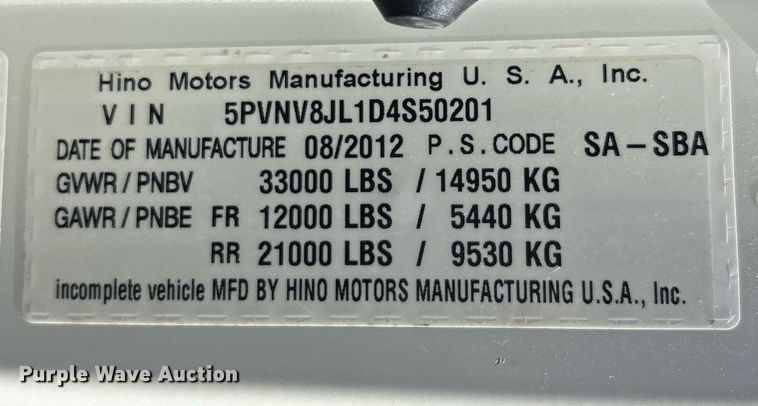 image for item EK2752 2013 Hino 338 utility / service truck