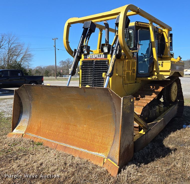 image for item EL5682 2006 Caterpillar D6R XL Series III dozer
