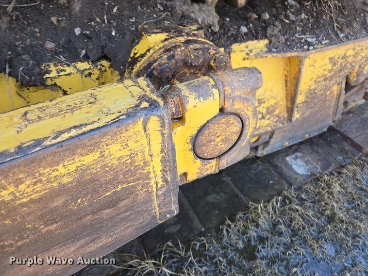 image for item EL5682 2006 Caterpillar D6R XL Series III dozer