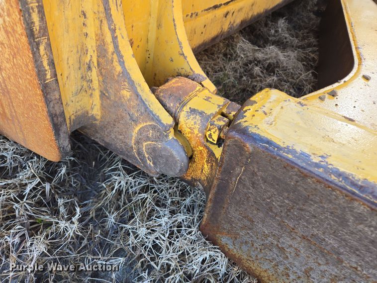 image for item EL5682 2006 Caterpillar D6R XL Series III dozer