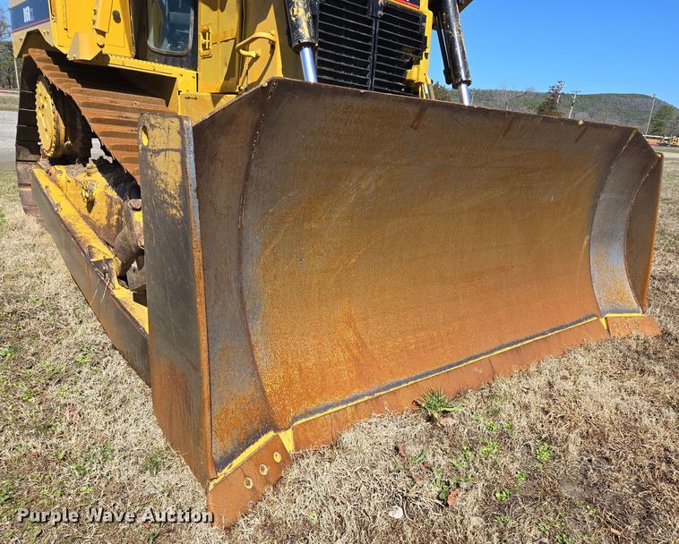 image for item EL5682 2006 Caterpillar D6R XL Series III dozer