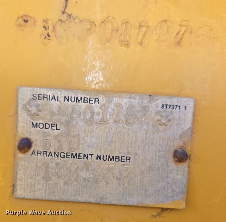 image for item EL5682 2006 Caterpillar D6R XL Series III dozer