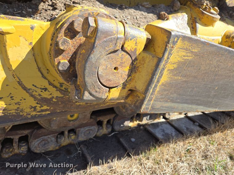 image for item EL5682 2006 Caterpillar D6R XL Series III dozer