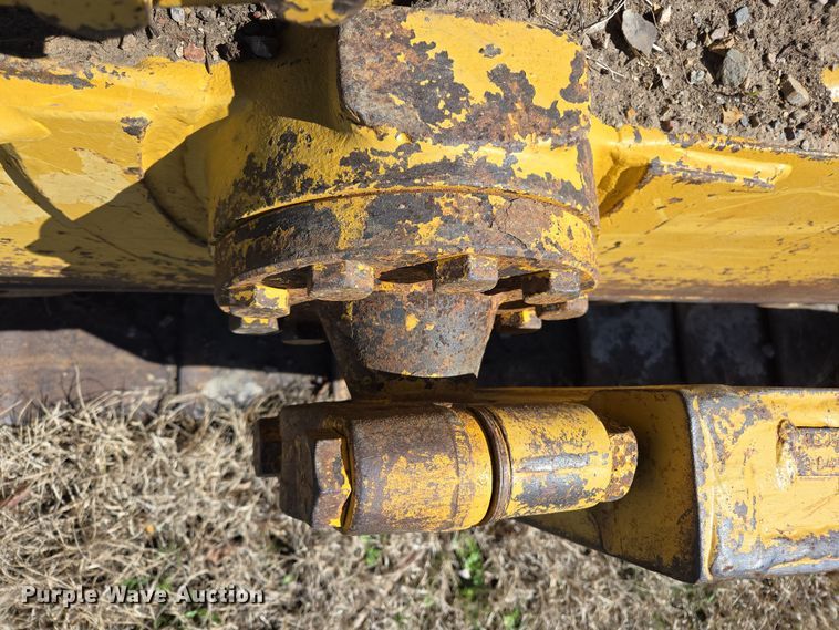 image for item EL5682 2006 Caterpillar D6R XL Series III dozer