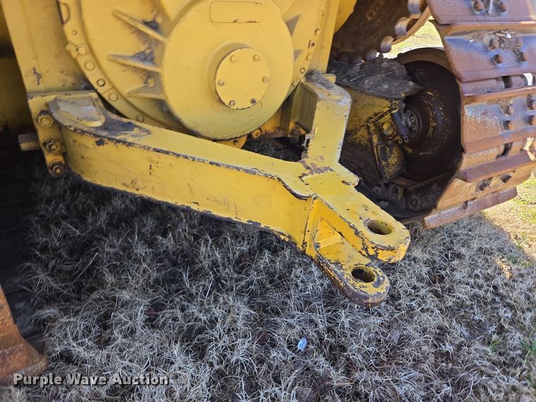 image for item EL5682 2006 Caterpillar D6R XL Series III dozer