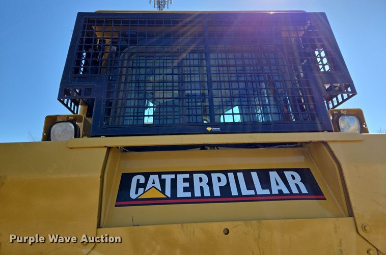 image for item EL5682 2006 Caterpillar D6R XL Series III dozer