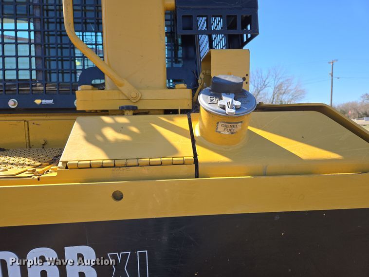 image for item EL5682 2006 Caterpillar D6R XL Series III dozer