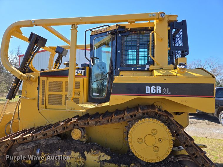 image for item EL5682 2006 Caterpillar D6R XL Series III dozer