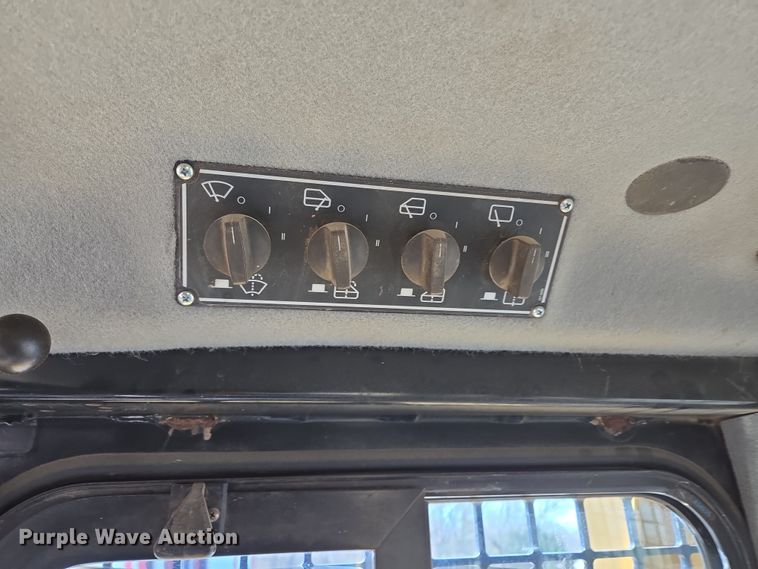 image for item EL5682 2006 Caterpillar D6R XL Series III dozer