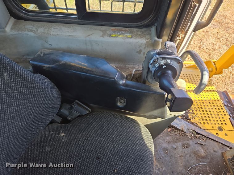 image for item EL5682 2006 Caterpillar D6R XL Series III dozer